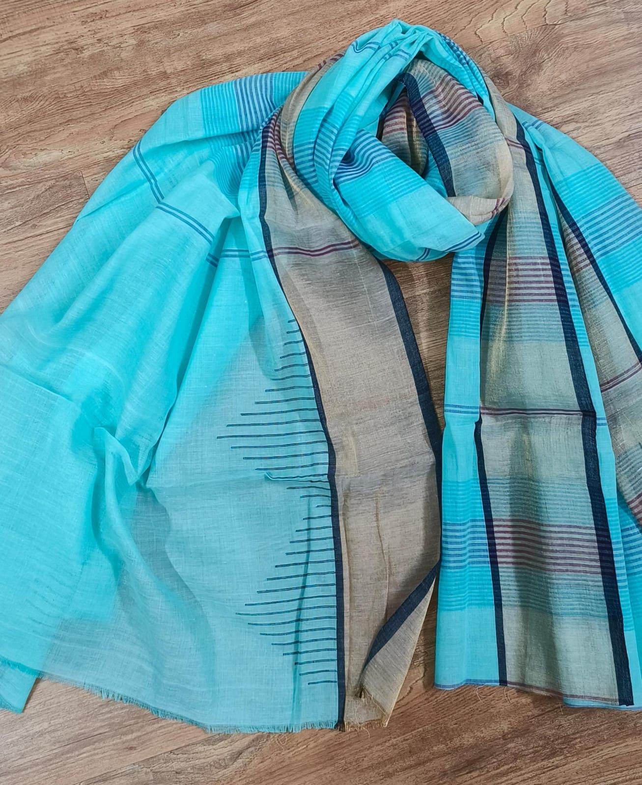 Cotton scarf with Jamdani narrow stripe